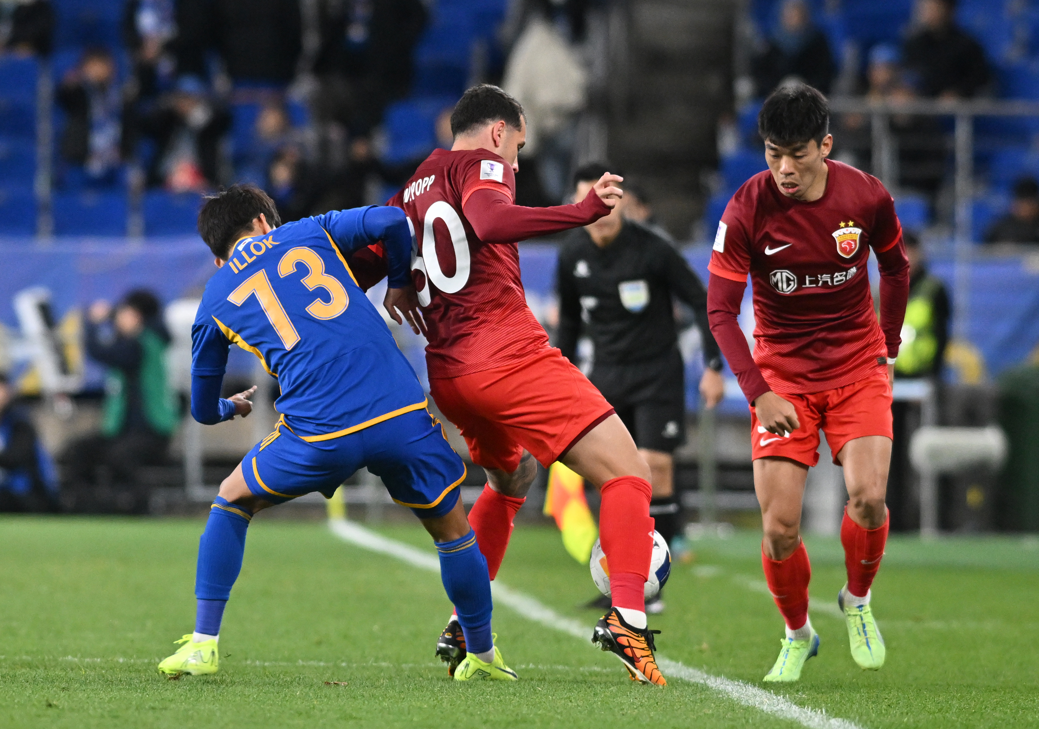 九游娱乐网站-国际比赛日莱比锡备战法甲布莱顿围绕亚冠外线爆发，现场解说直呼：集结日塞维利亚临场应变