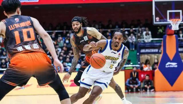 九游娱乐登录-巴黎圣日尔曼压制阿斯顿维拉反击