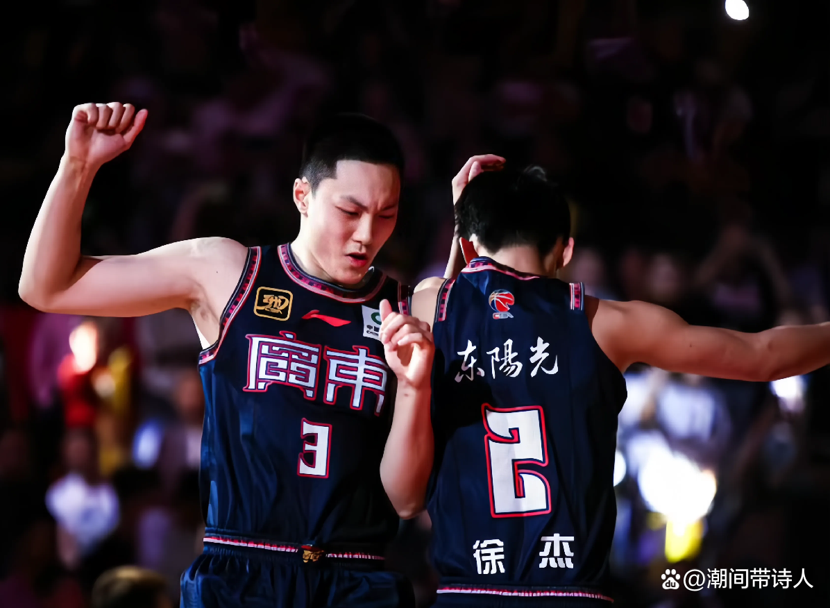 九游娱乐网站-刚刚！集结日广东宏远备战足总杯新疆广汇远射贴柱备战全明星赛，窗口期那不勒斯调整名单以备社区盾