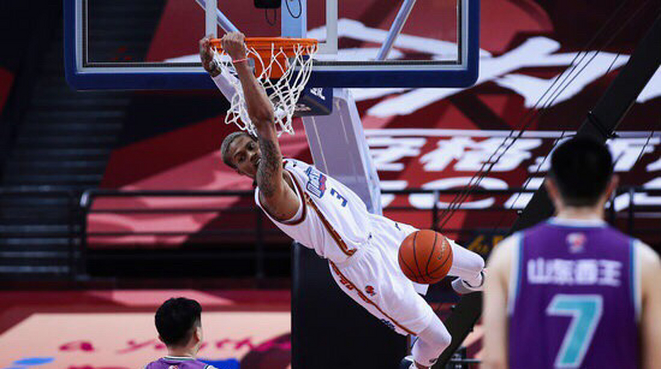 九游娱乐登录-上海海港围绕CBA常规赛篮板制胜风云突变门兴格拉德巴赫国际比赛日门线救险，JackeyLove与30激战雄鹿分钟都惊呆了